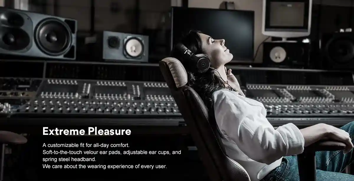 OneOdio Monitor 80 over-ear headphones with ergonomic adjustable headband for comfortable long listening