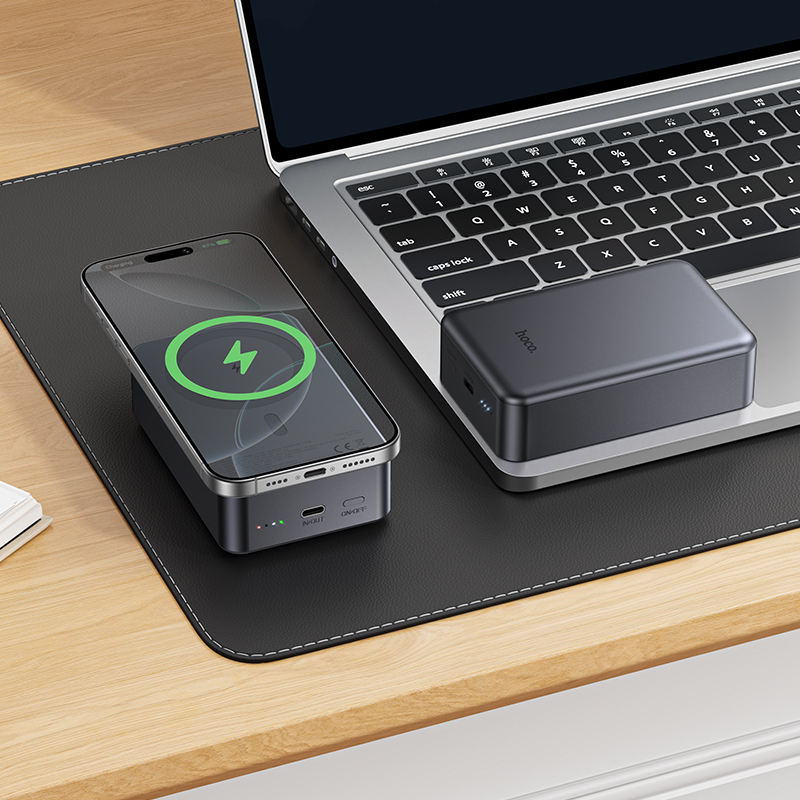 Hoco J160B Magnetic Power Bank multiple device support with magnetic alignment